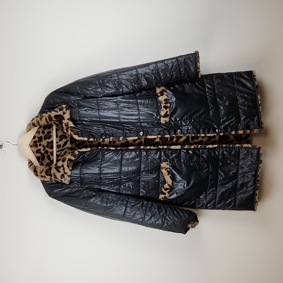 Daisy Fuentes Jackets & Blazers - Daisy Fuentes Faux Fur Riversible Women's Coat